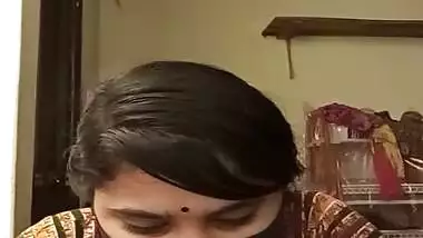 Cute masked girl naked thick boobs and sexy pussy