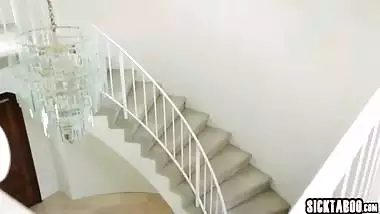 Teen stepdaughter Shyla Jennings sucking MILF stepmoms India Summer clit and finger fucked her after kissing