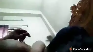 Girl seduces 21-year-old lover and enjoys romantic sex