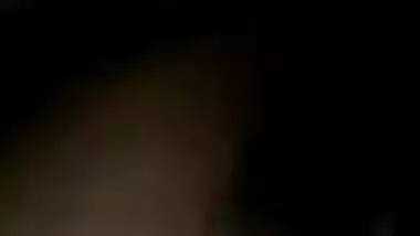 Desi hussy puts camera really close while masturbating pussy in show