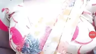 Desi hot bhabi show her nude body Live video