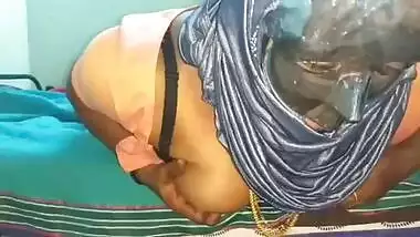 Tamil aunty telugu aunty kannada aunty malayalam aunty Kerala aunty hindi bhabhi horny desi north indian south indian vanitha wearing saree school te