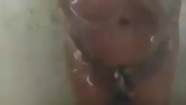Indian Tamil Aunty Nude Bathing